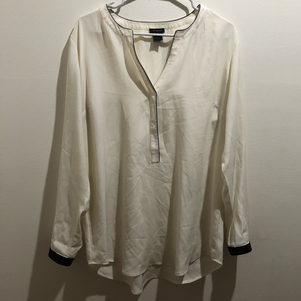 🎉2 for $10 white blouse